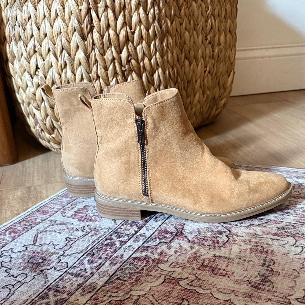 Universal Thread Tan Ankle Boots